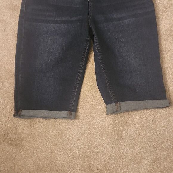 New York & Company Soho Jeans Denim Bermuda Shorts Size 8 - Picture 3 of 6